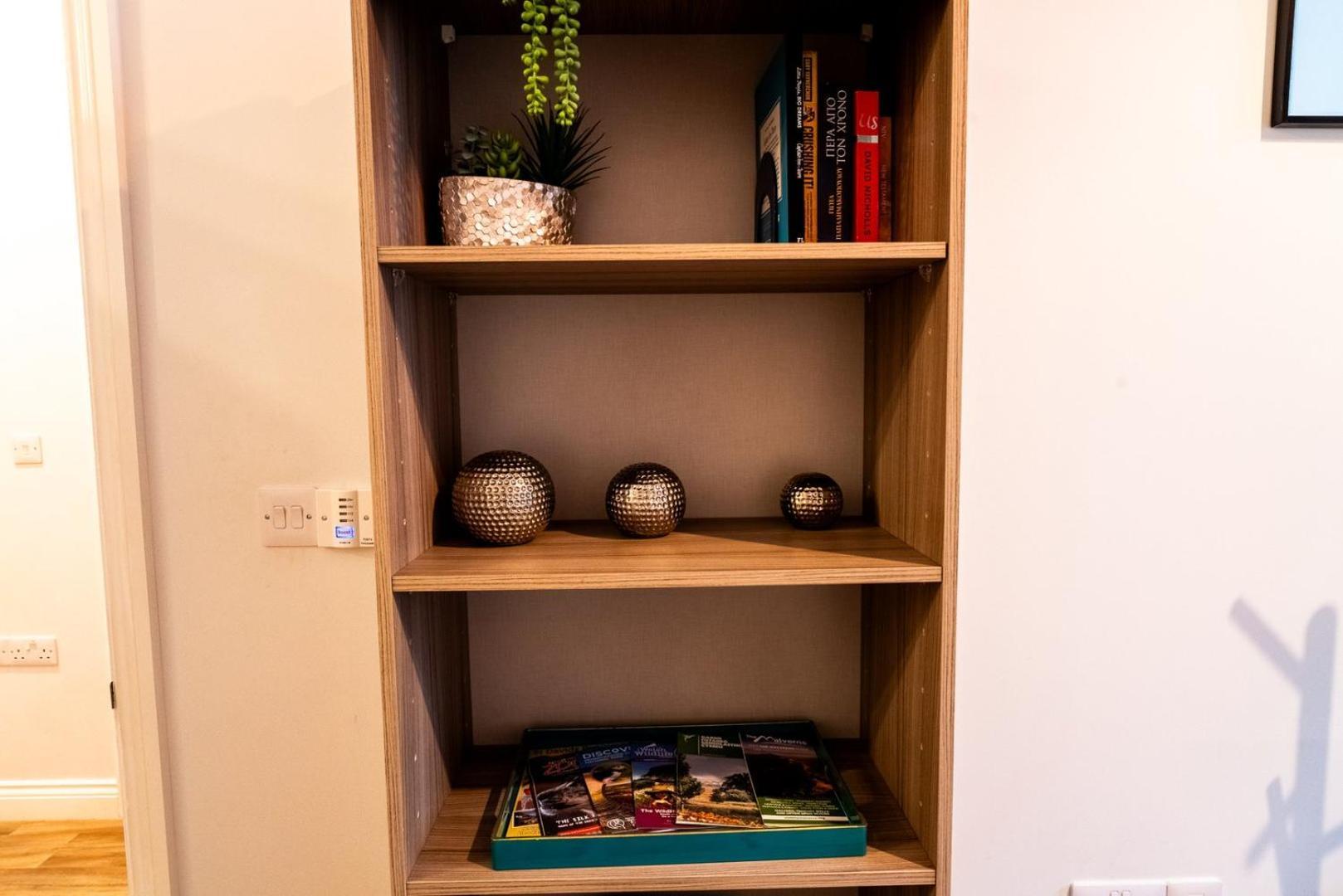 Free Parking | Smart Tv | 4 Guests Swansea Exterior foto