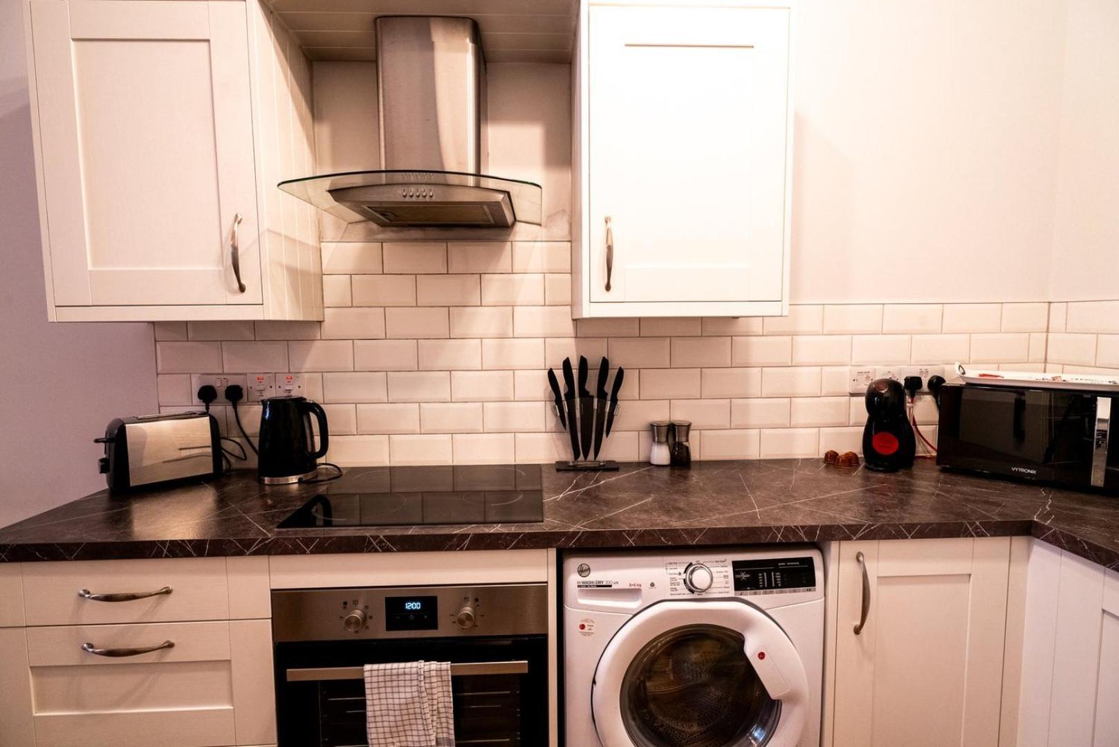 Free Parking | Smart Tv | 4 Guests Swansea Exterior foto
